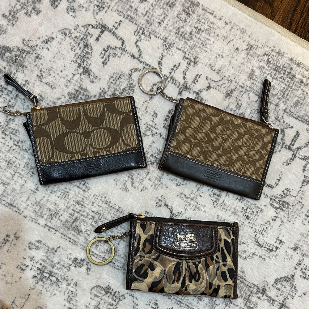 Coach Signature and Animal Print Keychain Wallet Set